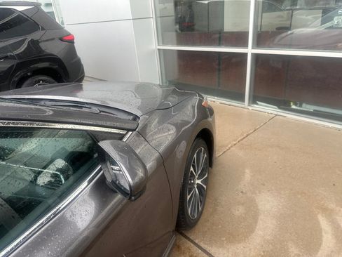 Used 2020 Toyota Camry SE FWD image 15