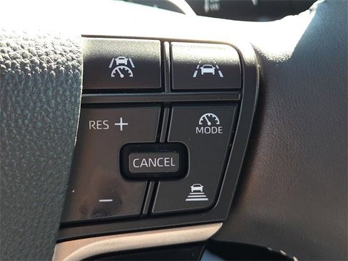 Used 2025 Toyota Camry SE image 26