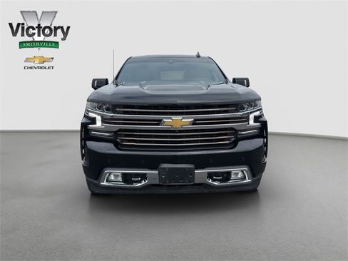 Used 2021 Chevrolet Silverado 1500 High Country w/ Technology Package image 2