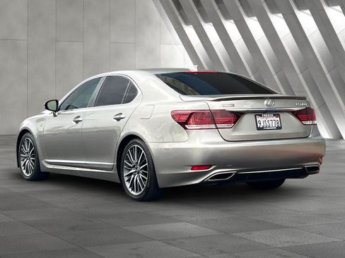 Used 2017 Lexus LS 460 F Sport w/ F Sport Package RWD image 6