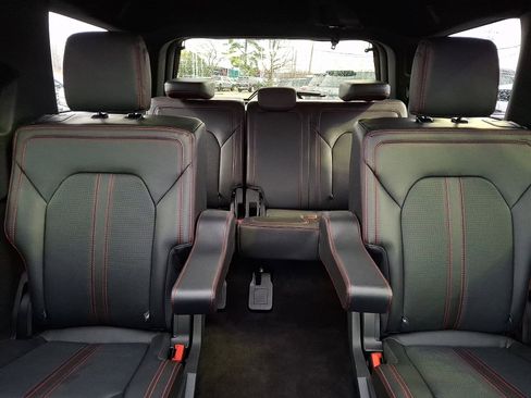 Used 2023 Ford Expedition Limited image 19