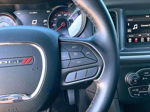 Used 2020 Dodge Charger SXT w/ Blacktop Package image 25