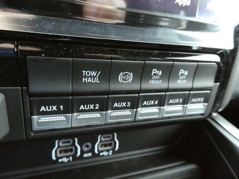 New 2026 RAM 3500 Big Horn AWD/4WD image 26