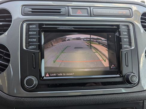 Used 2016 Volkswagen Tiguan SE FWD image 24