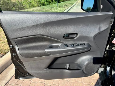 Used 2021 Nissan Kicks S w/ Interior Electronics Package FWD image 15