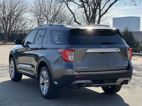 Used 2022 Ford Explorer Platinum w/ Equipment Group 601A image 7