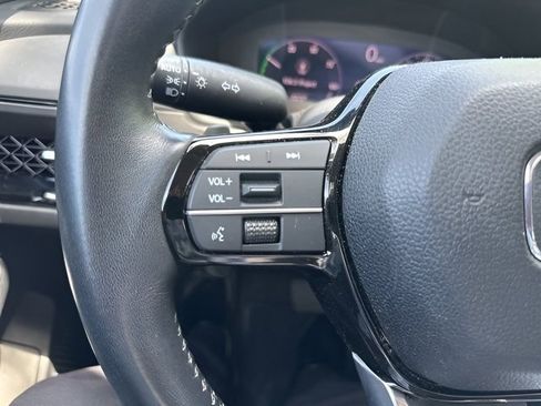 Used 2023 Honda Accord Touring image 17