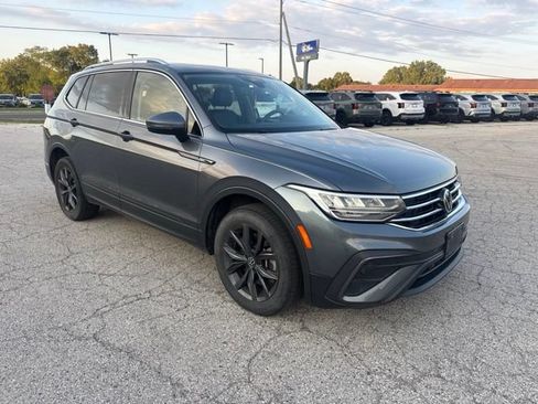 Used 2022 Volkswagen Tiguan SE AWD/4WD image 3
