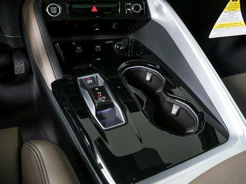 New 2025 Audi Q5 Premium Plus image 18