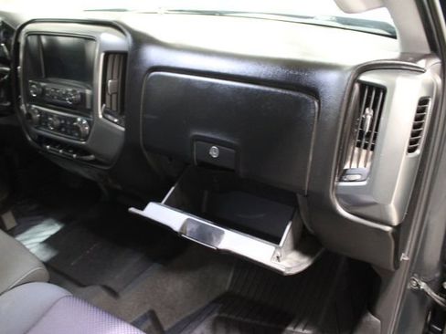 Used 2018 Chevrolet Silverado 1500 LT w/ All Star Edition AWD/4WD image 26
