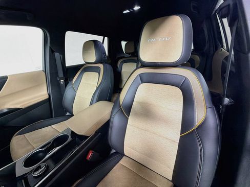 New 2027 Chevrolet Equinox ACTIV w/ LPO, Floor Liner Package AWD/4WD image 11