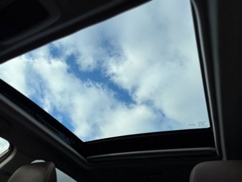 Used 2018 Subaru Forester 2.5i Touring image 17