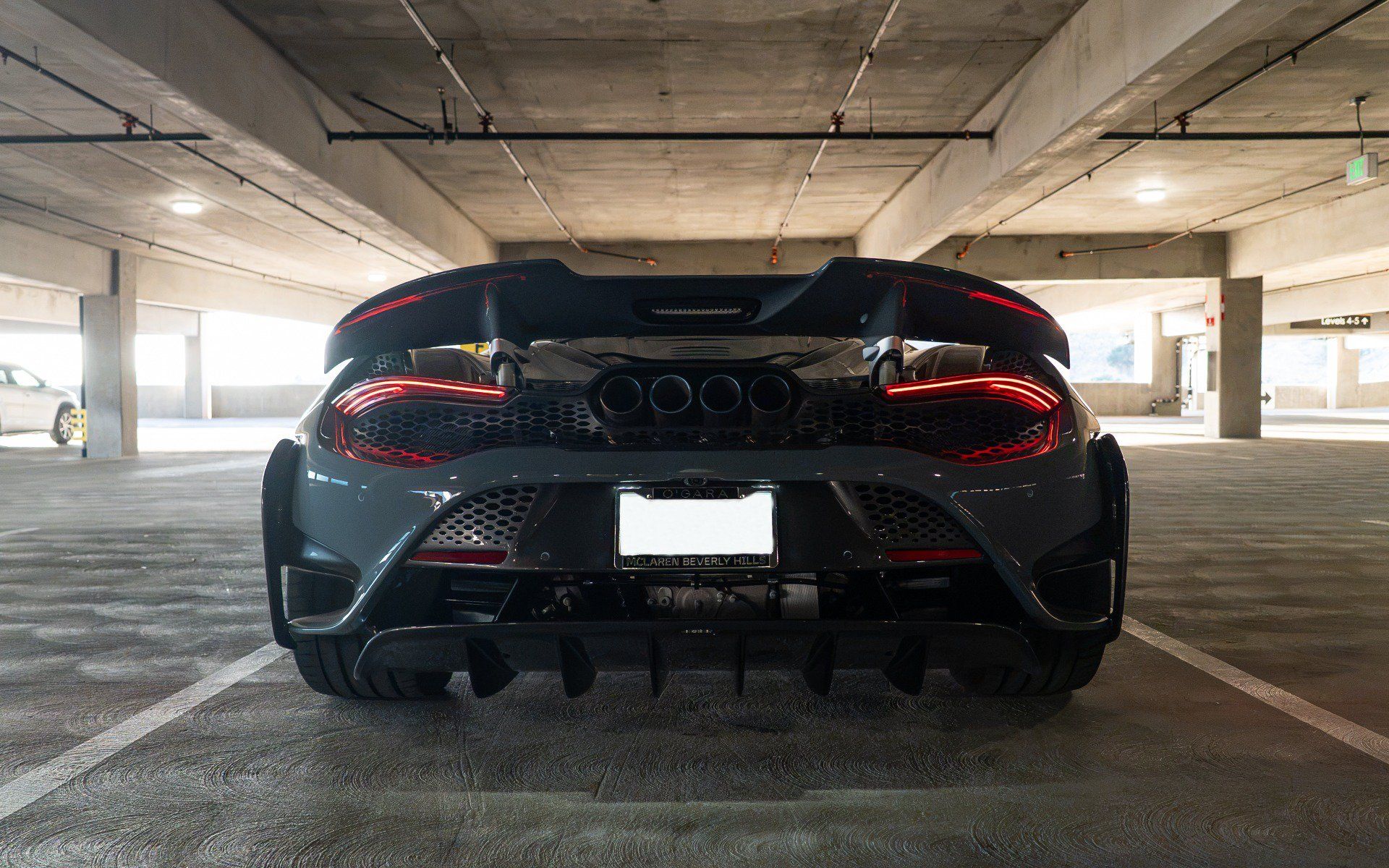 Used 2021 McLaren 765LT RWD image 15