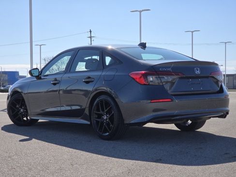 Used 2023 Honda Civic Sport image 13
