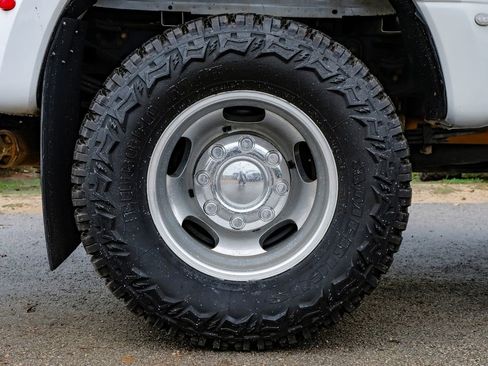 Used 2020 Ford F350 Lariat w/ Lariat Value Package image 60