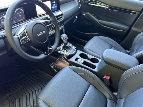 New 2026 Kia Seltos SX w/ SX Sunroof Package image 6