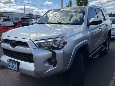 Used 2015 Toyota 4Runner SR5 AWD/4WD image 1