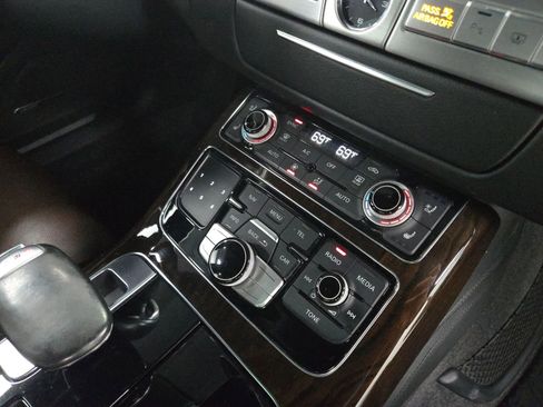 Used 2014 Audi A8 L 3.0T image 31