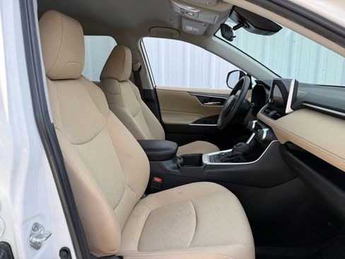 Used 2023 Toyota RAV4 XLE image 30