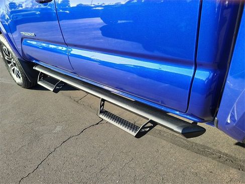 Used 2023 Toyota Tacoma TRD Sport image 23