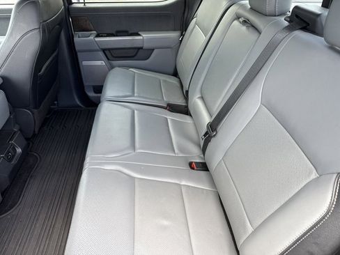 Used 2021 Ford F150 Lariat w/ Equipment Group 501A Mid image 17