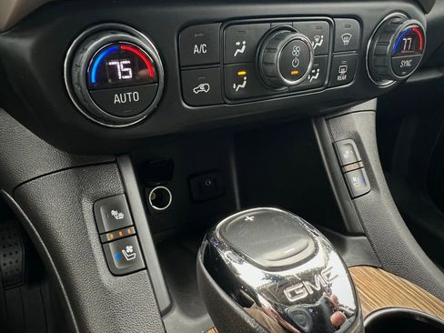 Used 2019 GMC Acadia Denali w/ Technology Package image 61