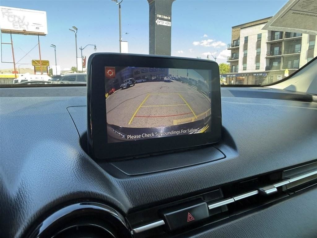 Used 2019 Toyota Yaris L FWD image 19