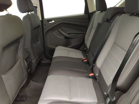 Used 2016 Ford Escape SE w/ Equipment Group 201A FWD image 18