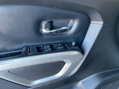 Used 2024 Nissan Titan SV w/ SV Convenience Package AWD/4WD image 23