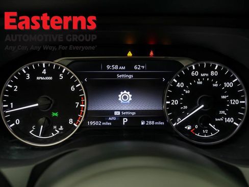 Used 2024 Nissan Pathfinder S image 18