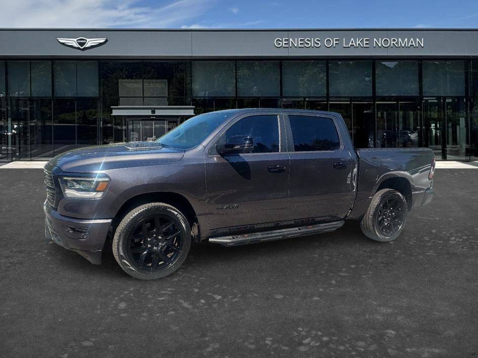 Used 2024 RAM 1500 Laramie AWD/4WD image 1