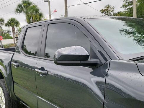 Used 2025 Toyota Tacoma SR5 AWD/4WD image 11