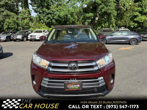 Used 2019 Toyota Highlander Limited Platinum FWD image 12