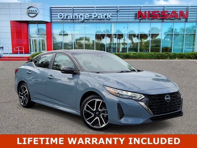 Used 2025 Nissan Sentra SR FWD image 1
