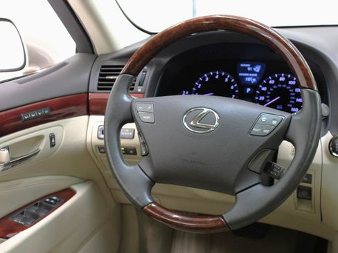 Used 2012 Lexus LS 460 w/ Luxury Value Edition RWD image 52