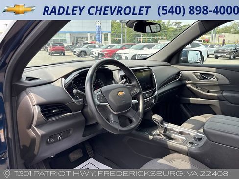Certified 2023 Chevrolet Traverse LT FWD image 4