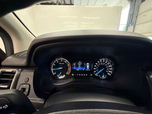 Used 2023 Ford Ranger XLT w/ Equipment Group 302A High AWD/4WD image 10