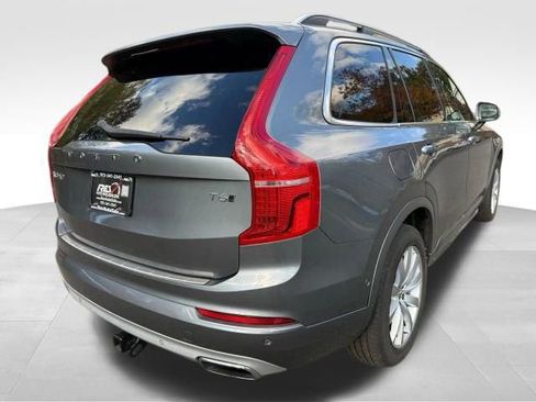 Used 2018 Volvo XC90 T6 Momentum w/ Convenience Package image 7