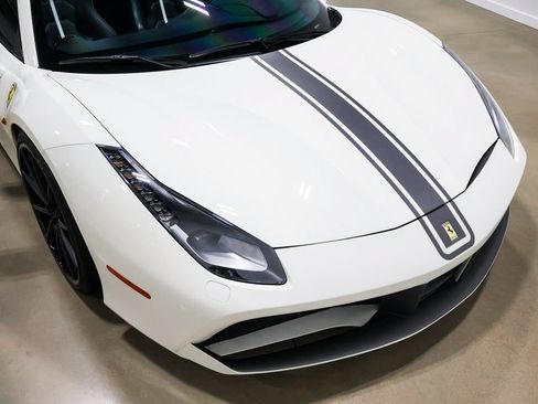 Used 2017 Ferrari 488 Spider RWD image 91