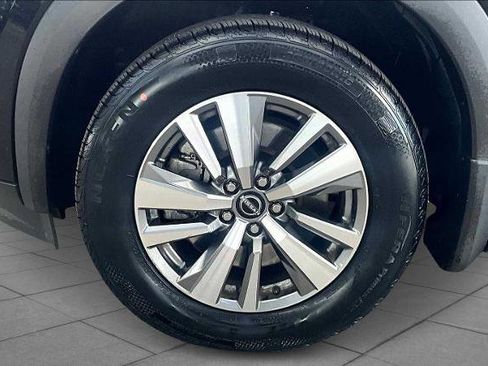 Certified 2023 Nissan Pathfinder SL image 10