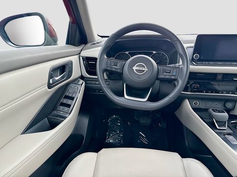 Used 2023 Nissan Rogue SL image 18