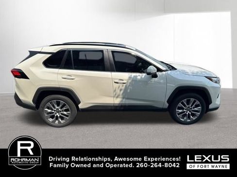 Used 2022 Toyota RAV4 XLE Premium AWD/4WD image 6
