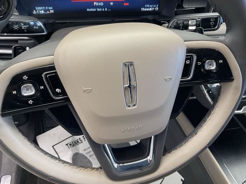 Used 2023 Lincoln Corsair AWD image 22