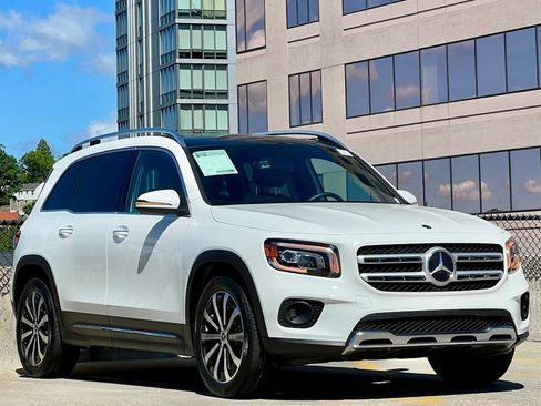 Certified 2023 Mercedes-Benz GLB 250 4MATIC image 1