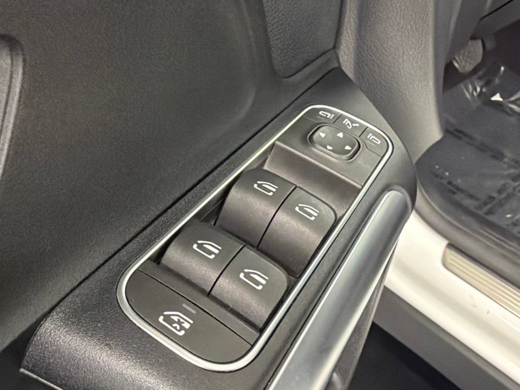 Used 2022 Mercedes-Benz GLA 250 w/ Premium Package Lite image 21