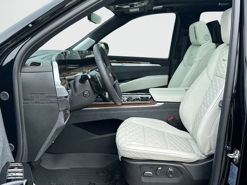 New 2026 Cadillac Escalade Platinum Sport w/ LPO, ONYX Package AWD/4WD image 10