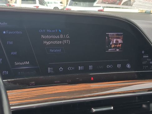 Certified 2022 Cadillac Escalade Luxury AWD/4WD image 12