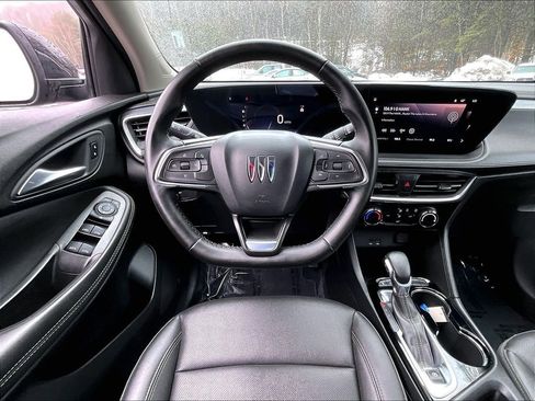 Used 2024 Buick Encore GX Sport Touring image 17
