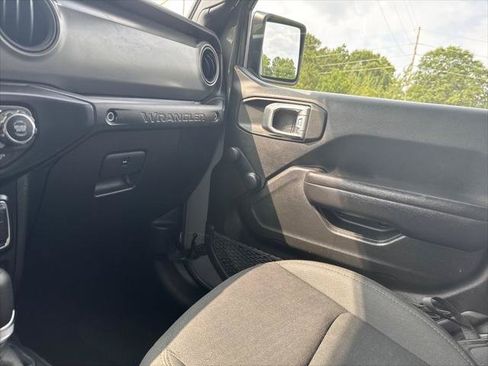 Used 2022 Jeep Wrangler Sport AWD/4WD image 21
