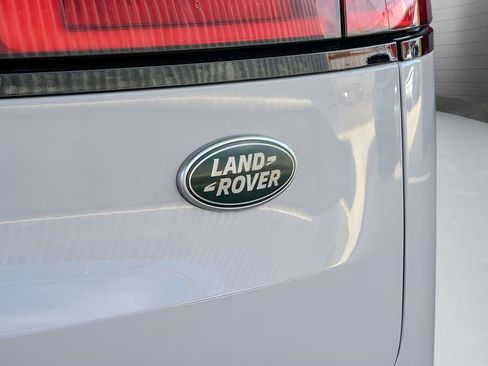 Used 2023 Land Rover Range Rover Sport SE image 15